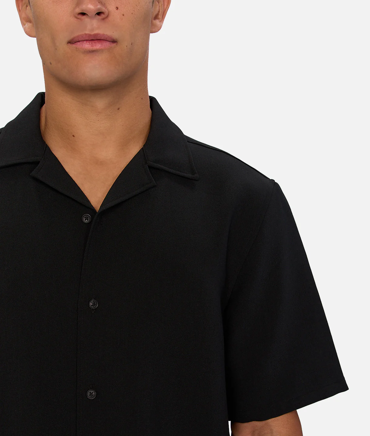 The Lightweight Lusso Short Sleeve Shirt - Black