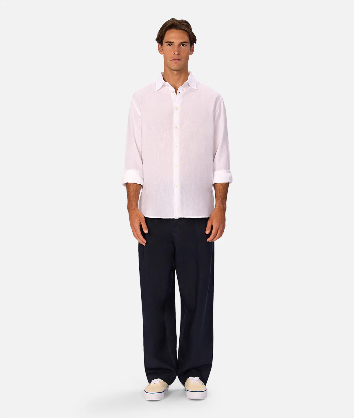2585-the-st-martins-long-sleeve-linen-shirt-winter-white-5.webp The St Martins Long Sleeve Linen Shirt - Winter White