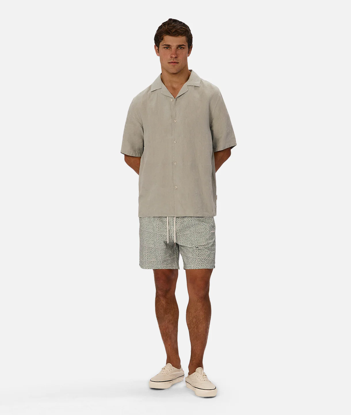 2621-the-st-martins-short-sleeve-linen-shirt-spruce-2.webp The St Martins Short Sleeve Linen Shirt - Spruce