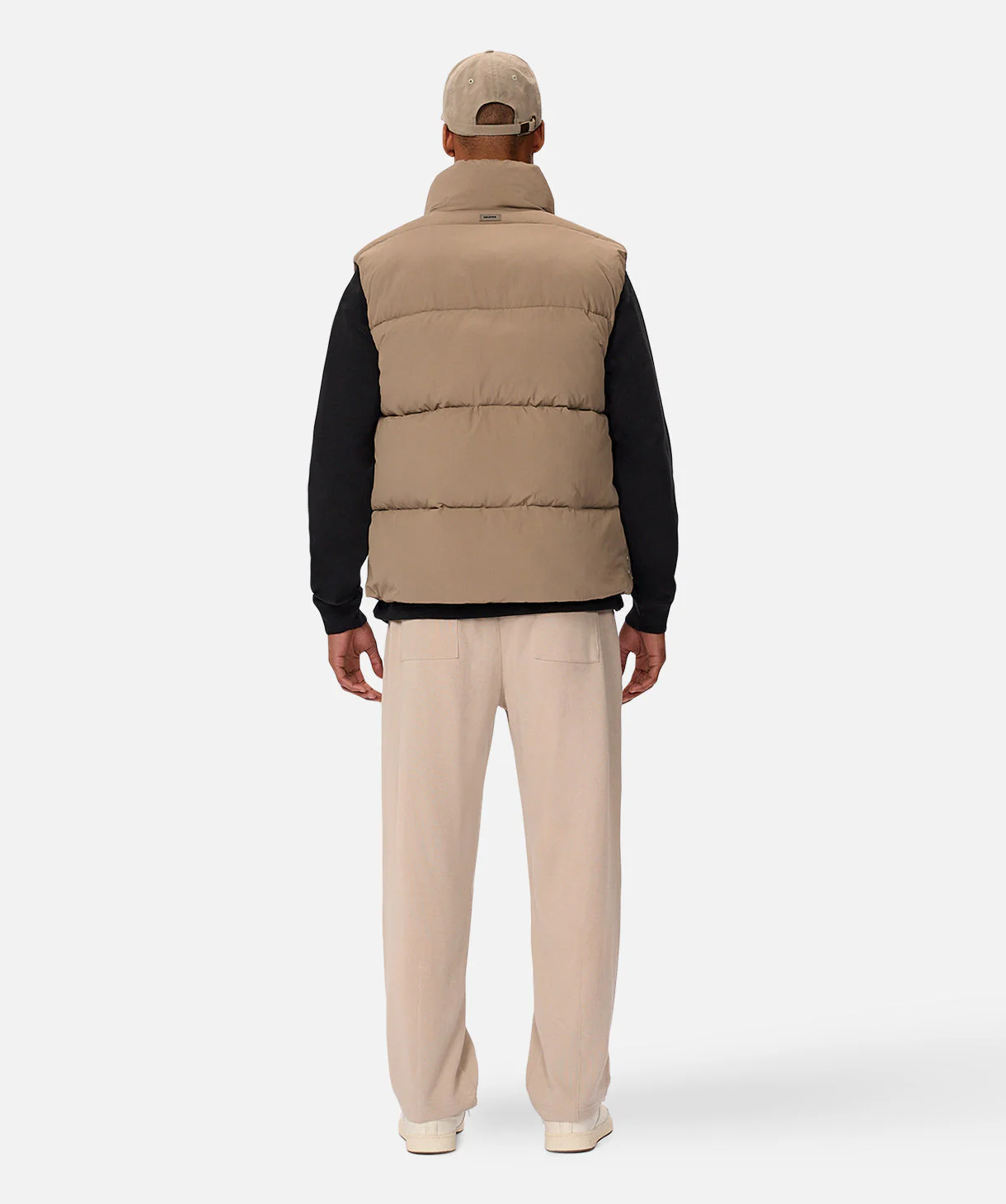 2861-the-busan-puffer-vest-light-brindle-5.webp The Busan Puffer Vest - Light Brindle