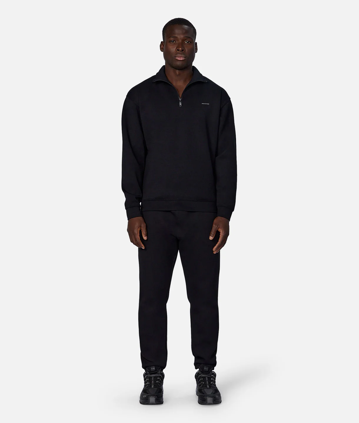 3018-the-tech-del-sur-sweatpant-solid-black-3.webp The Tech Del Sur Sweatpant - Solid Black