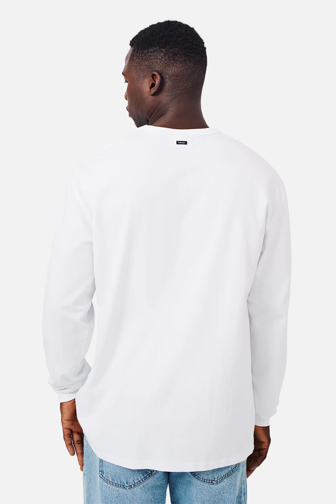 304-the-del-sur-long-sleeve-t-shirt-white-4.webp The Del Sur Long Sleeve T-Shirt - White