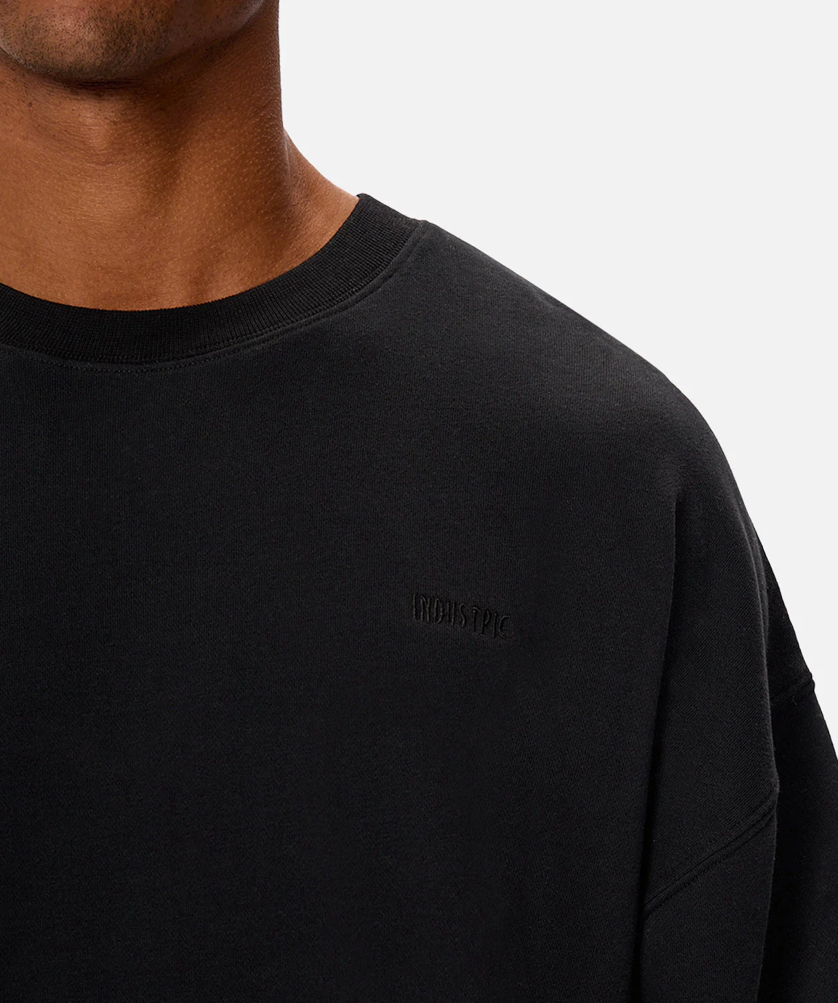 The Del Sur Solid Sweat - Black