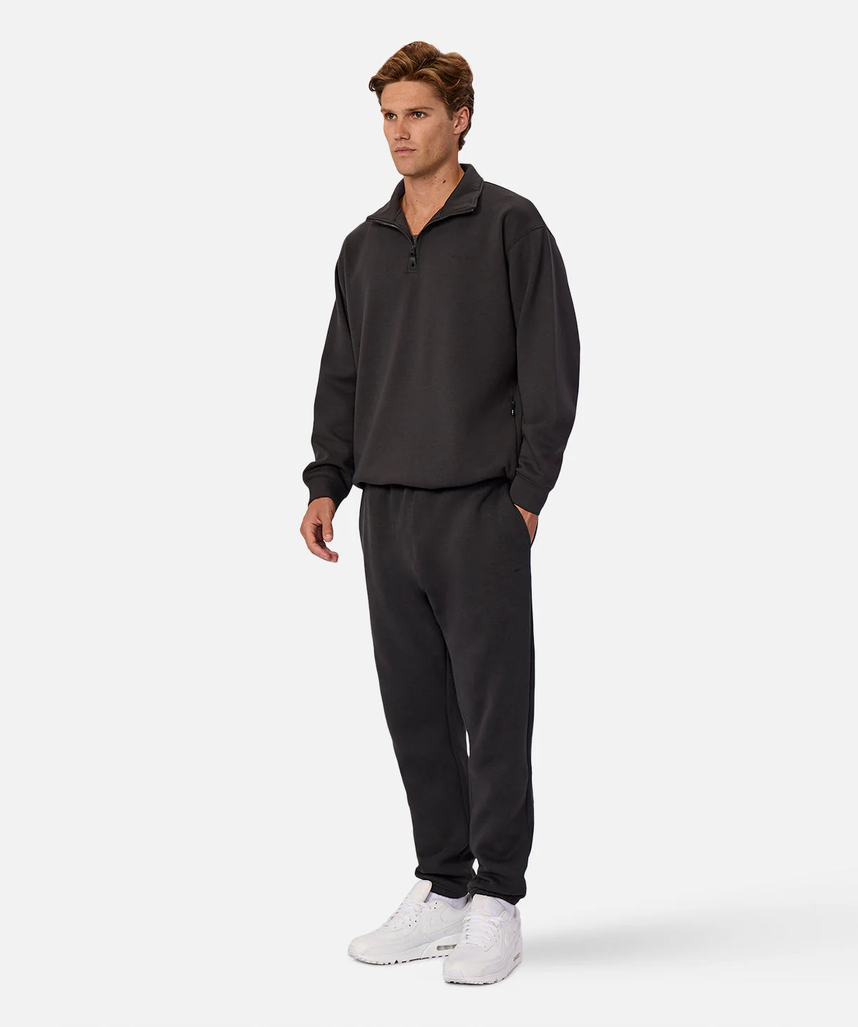 The Tech Staunton Sweatshirt - Obsidian