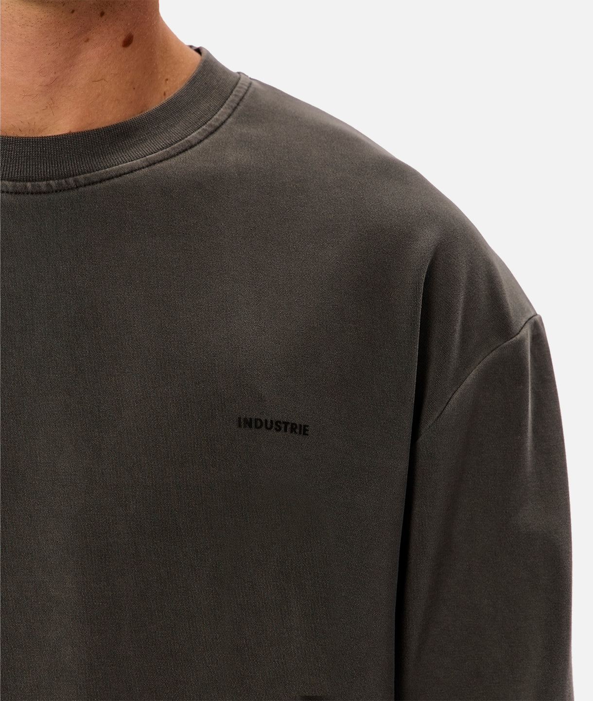 The Newport Long Sleeve T-Shirt - Onyx