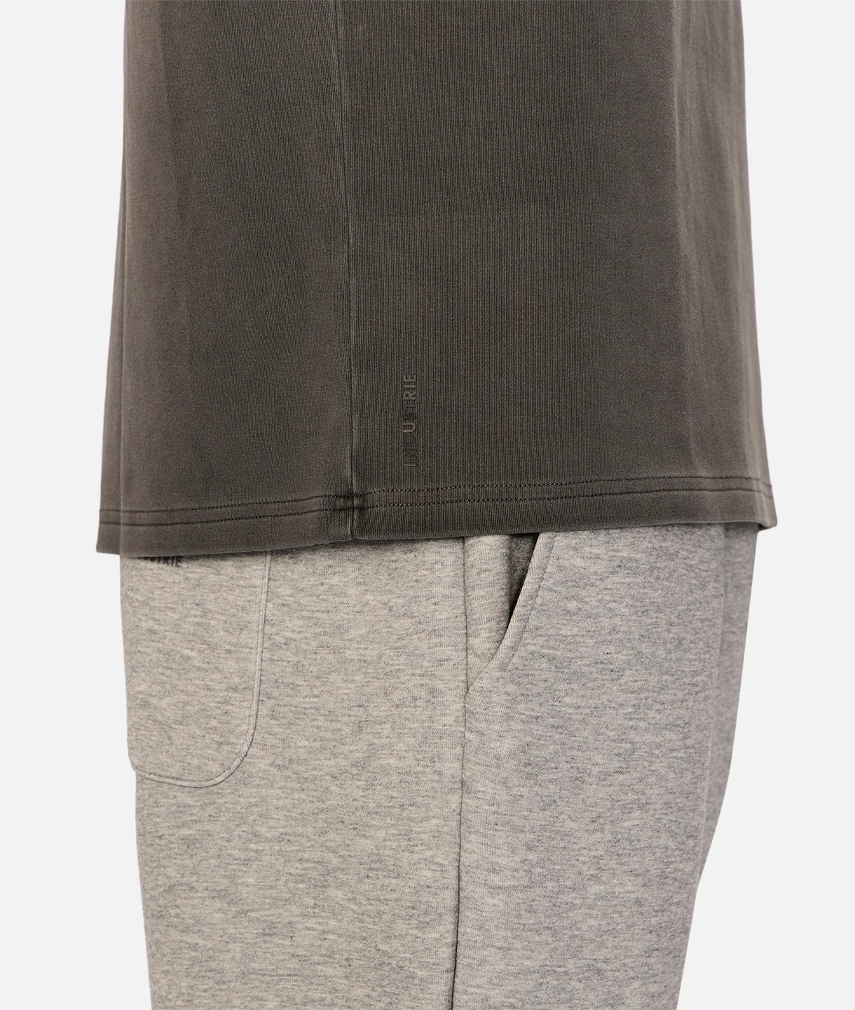 The Newport Long Sleeve T-Shirt - Onyx