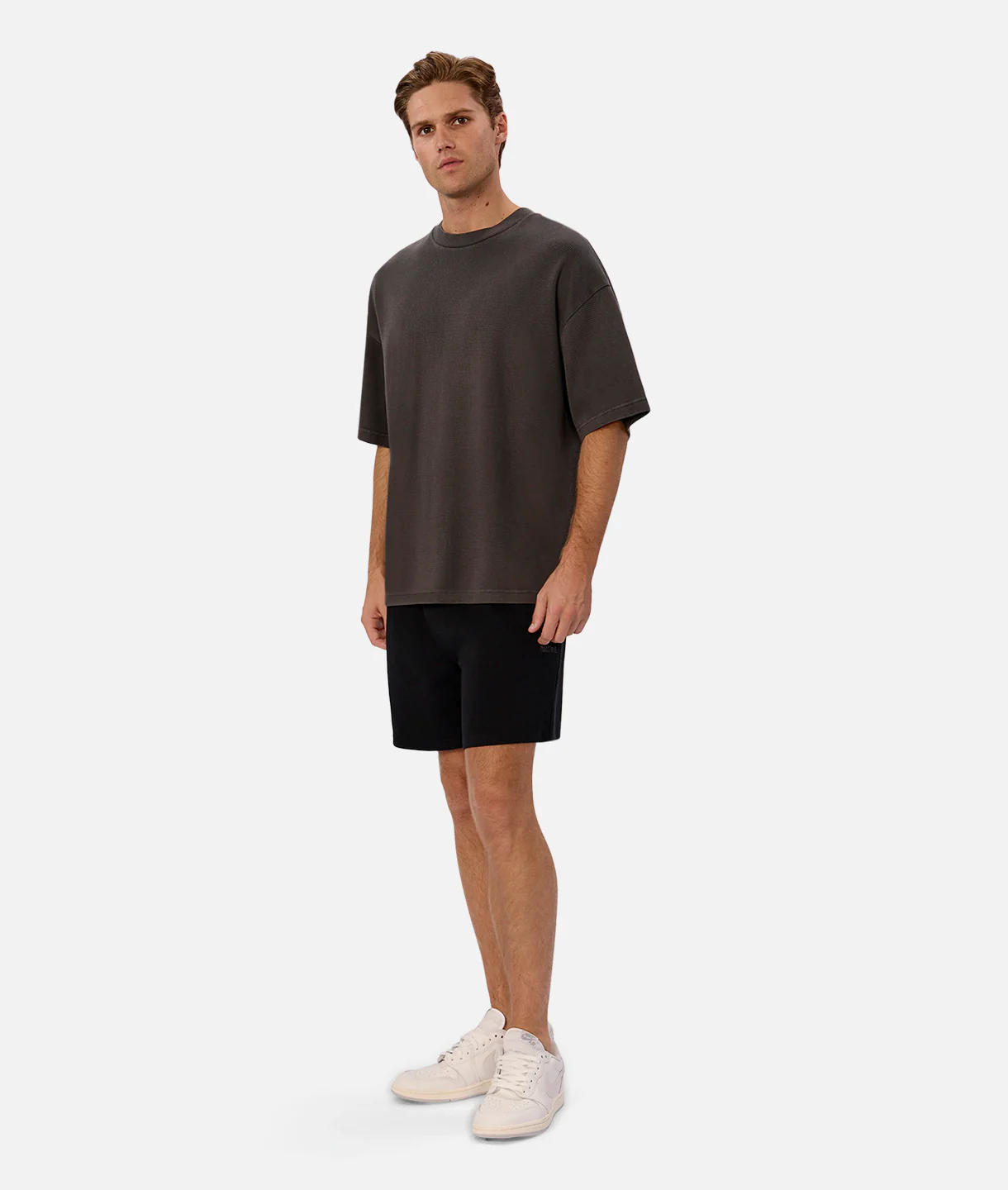 404-the-marlon-t-shirt-onyx-2.webp The Marlon T-Shirt - Onyx
