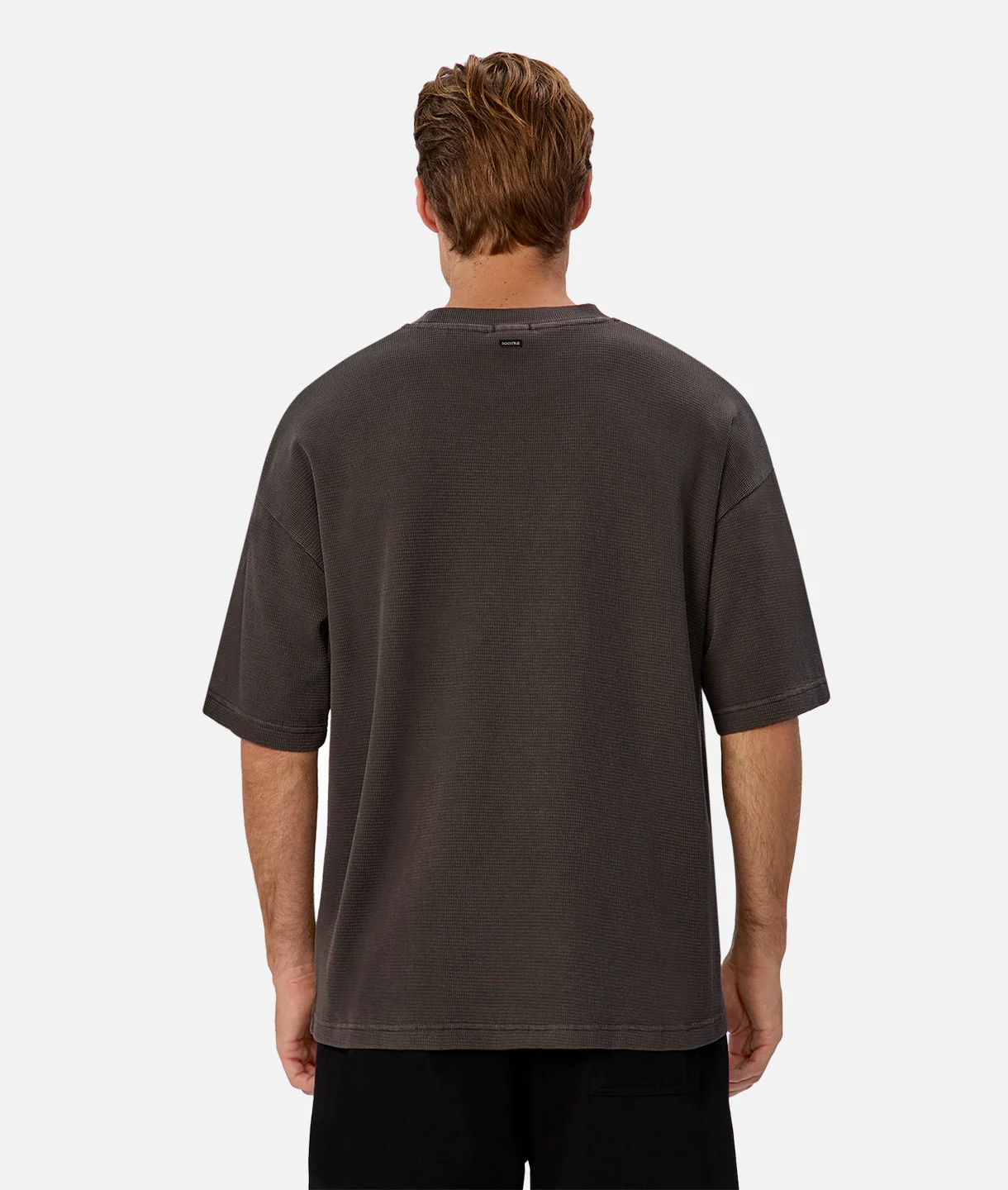 404-the-marlon-t-shirt-onyx-3.webp The Marlon T-Shirt - Onyx