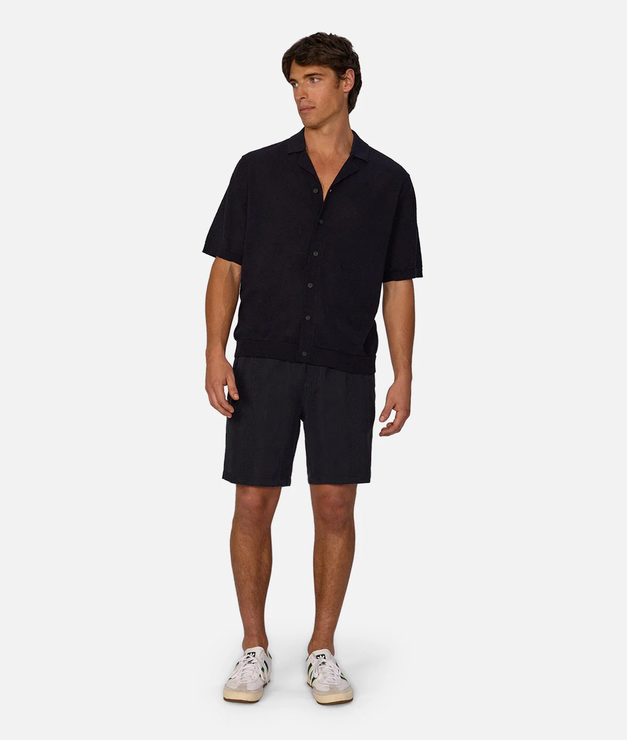 4592-the-washed-salamanca-linen-short-dark-navy-3.webp The Washed Salamanca Linen Short - Dark Navy