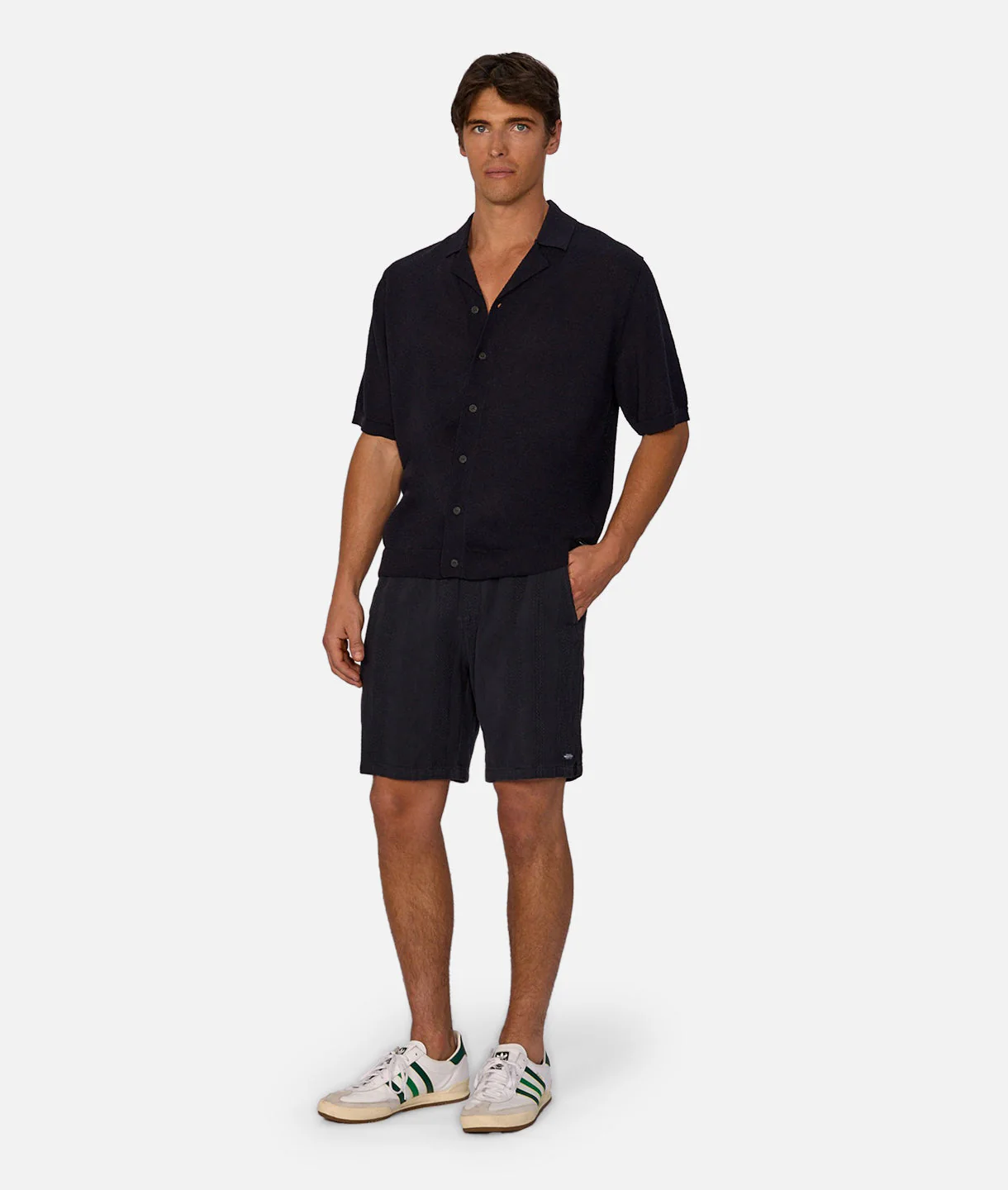 4592-the-washed-salamanca-linen-short-dark-navy-5.webp The Washed Salamanca Linen Short - Dark Navy
