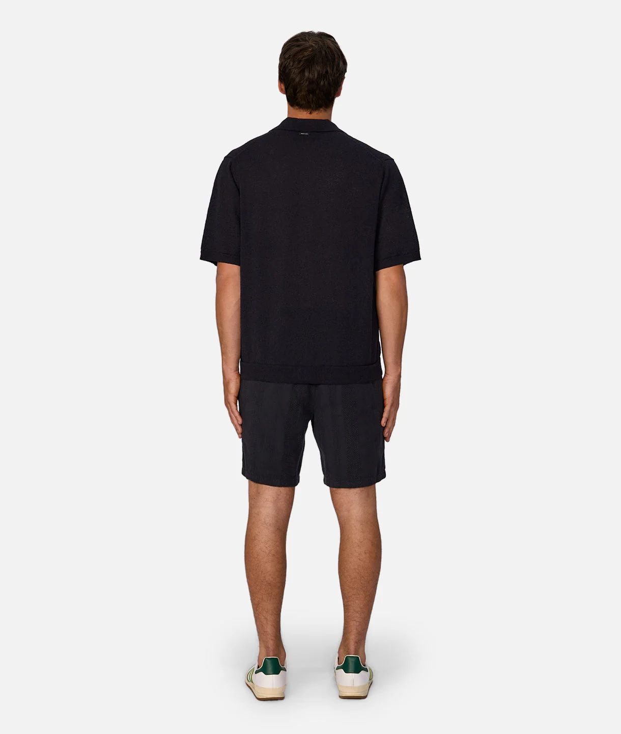 4592-the-washed-salamanca-linen-short-dark-navy-6.webp The Washed Salamanca Linen Short - Dark Navy